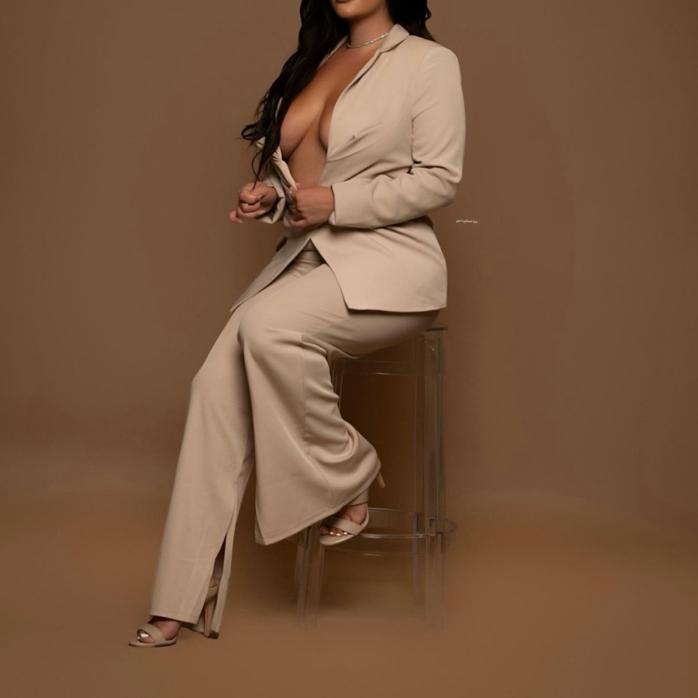 2 pc tan beige prettylittlething suit